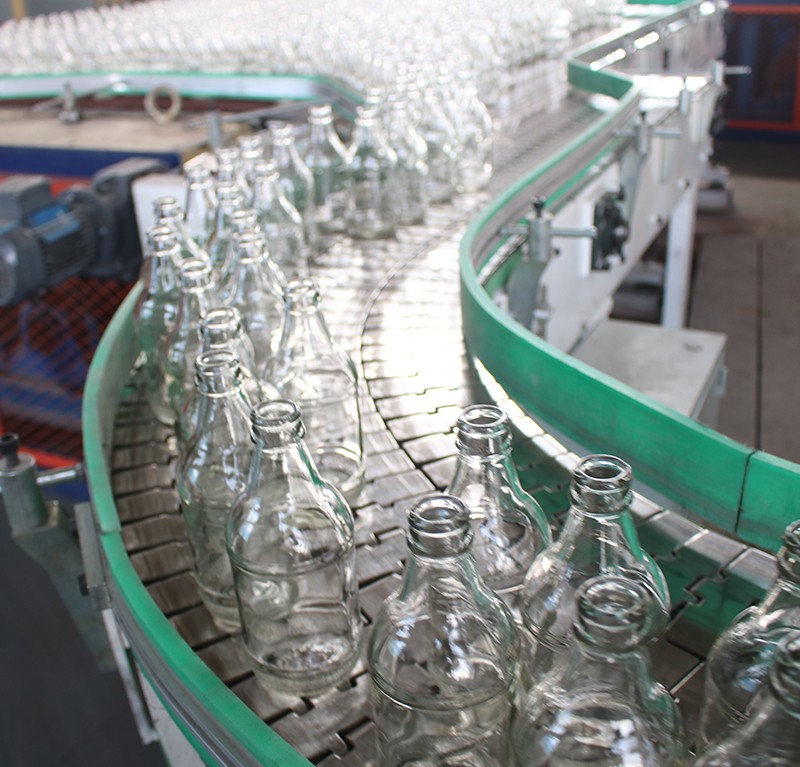 玻璃酒瓶：高压电场对玻璃的结构与性能影响
